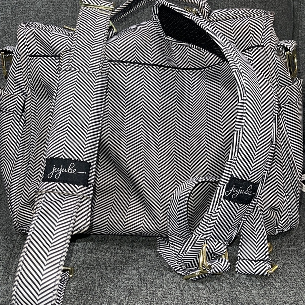 Jujube Queen of the Nile diaperbag - Picture 7 of 13